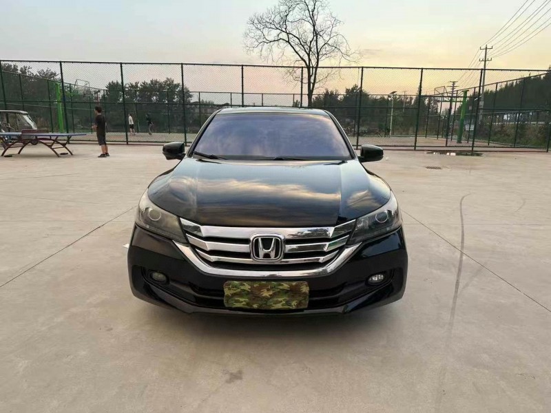 徐州14年本田雅阁1