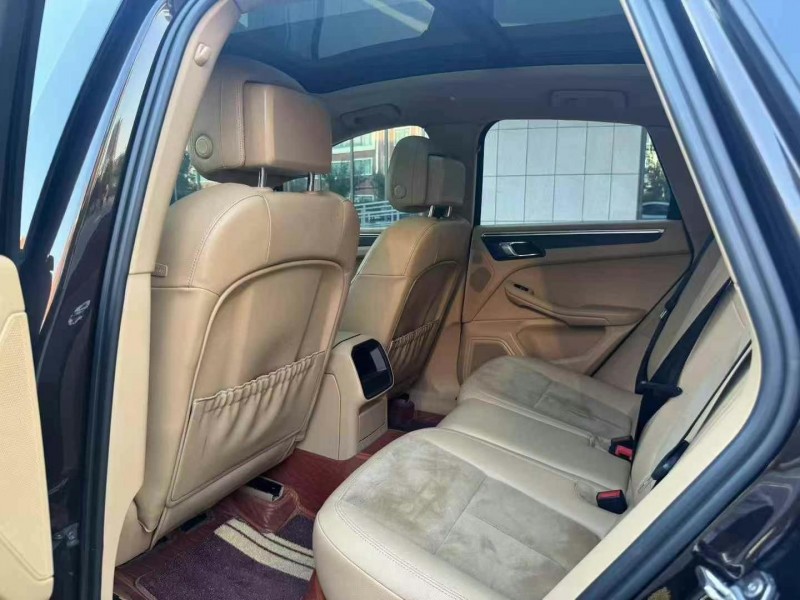 萊蕪14年保時捷Macan6