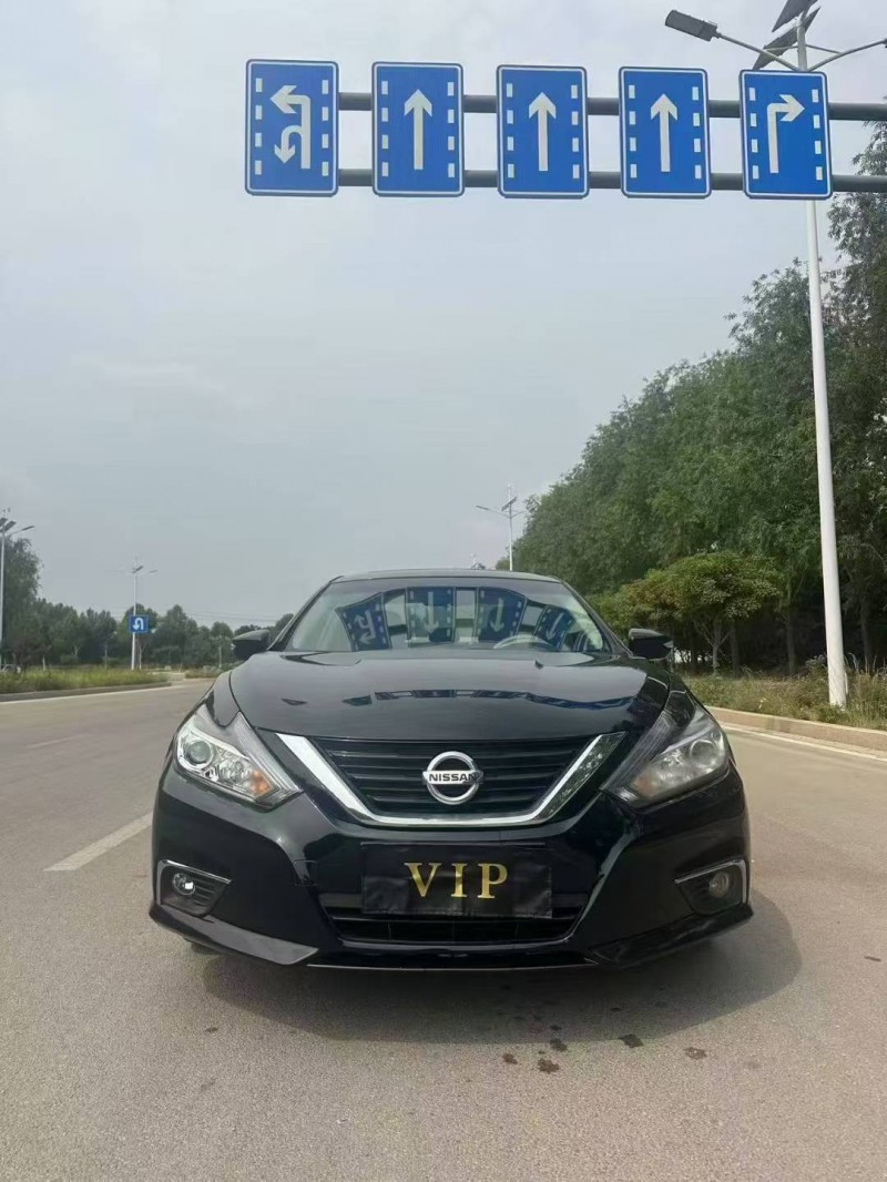 東營17年日產天籟1