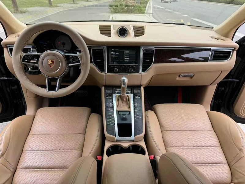 東營15年保時捷Macan4