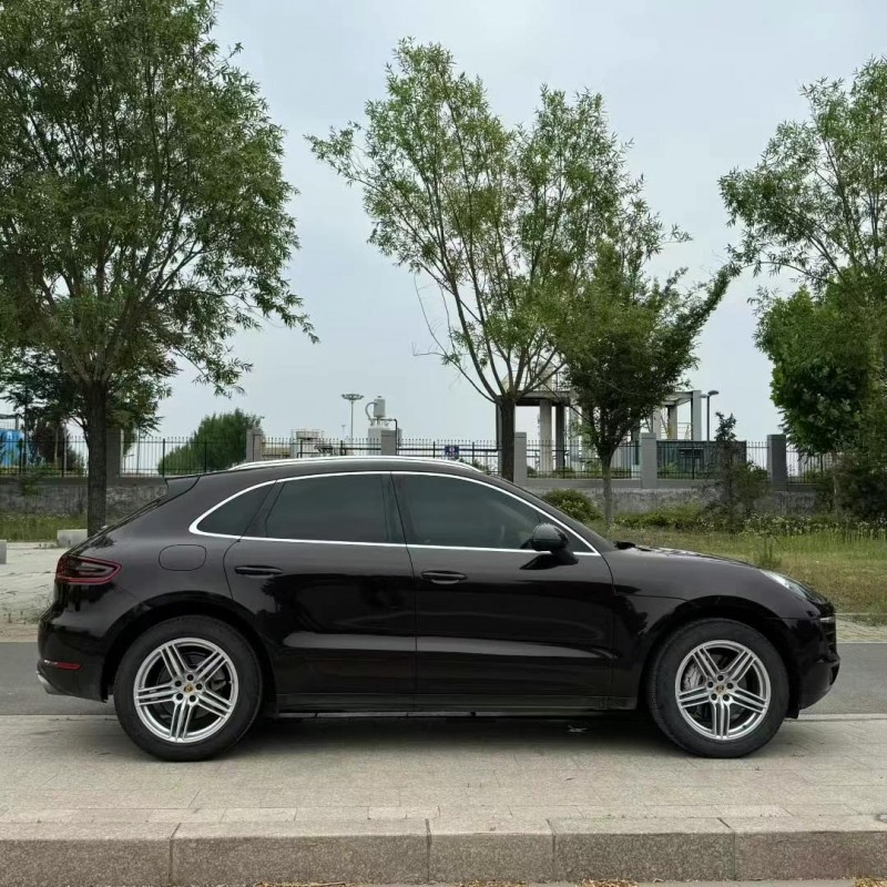 東營15年保時捷Macan7