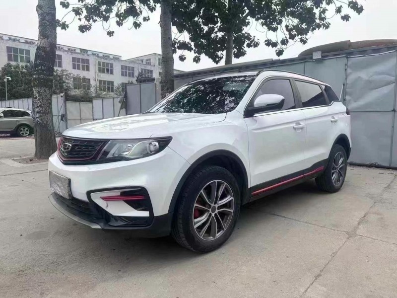 青島22年吉利博越2