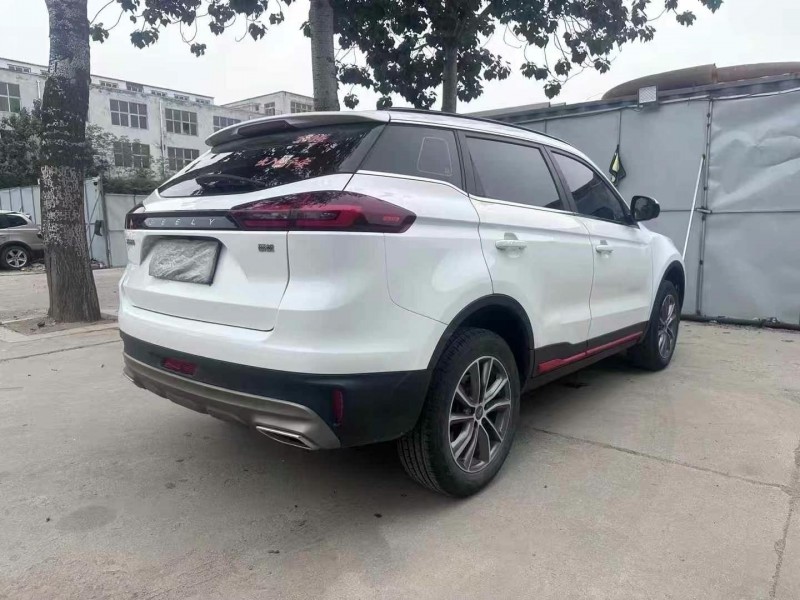 青島22年吉利博越6