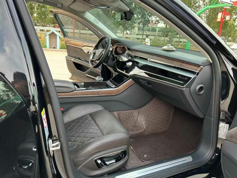 徐州20年奥迪A8L6