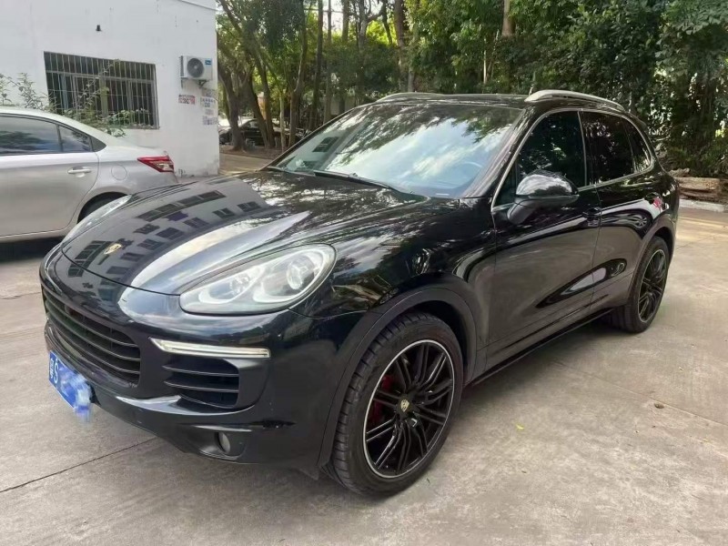 深圳18年保時捷卡宴2