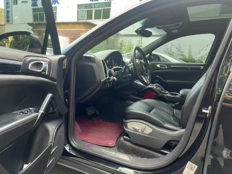 深圳18年保時捷卡宴4