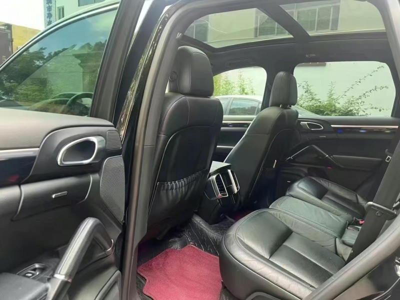 深圳18年保時捷卡宴5