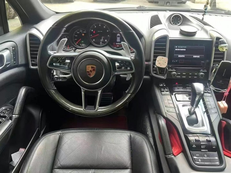 深圳18年保時捷卡宴6