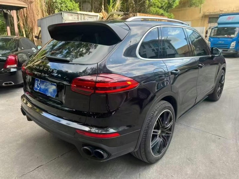 深圳18年保時捷卡宴8