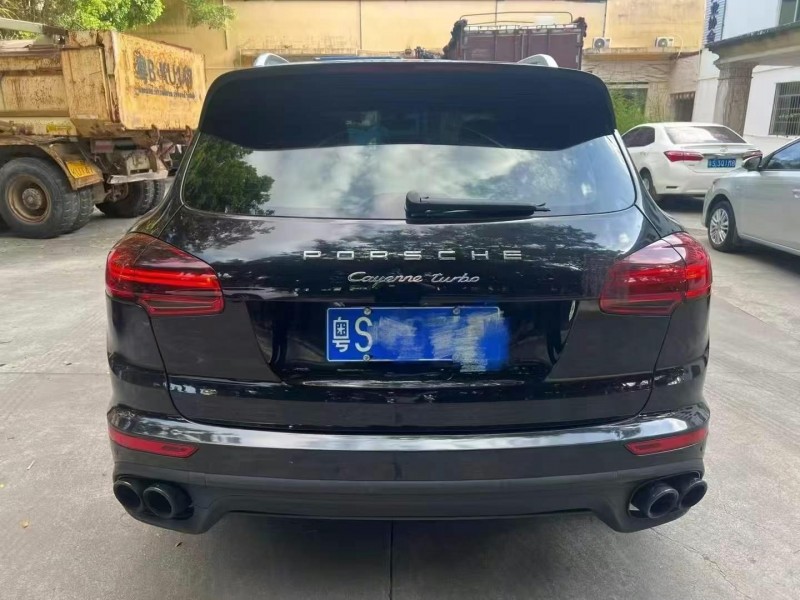 深圳18年保時捷卡宴9