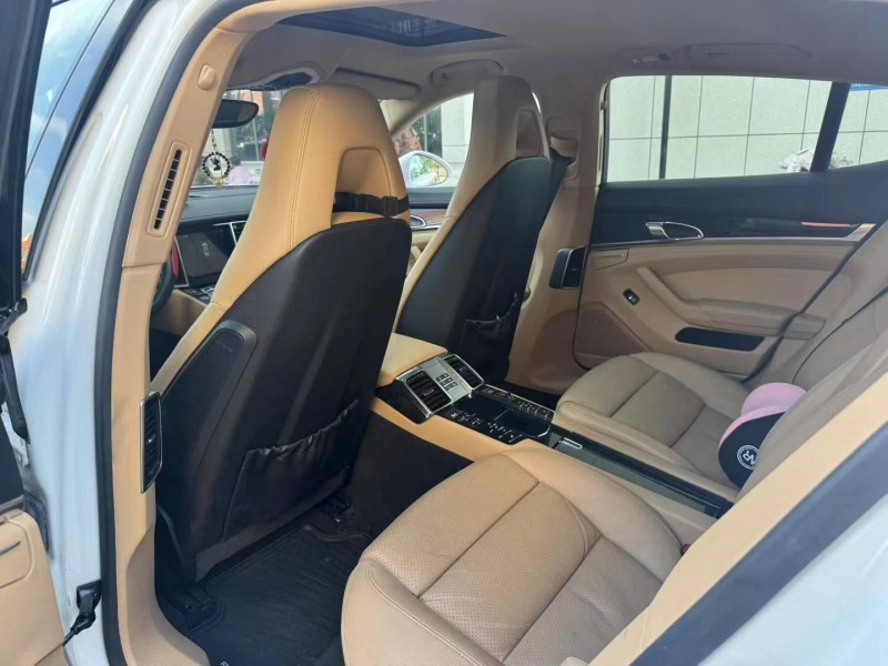 濟南13年保時捷帕拉梅拉6