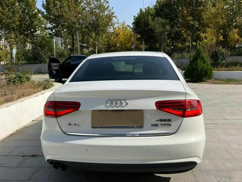 济南15年奥迪A4L9