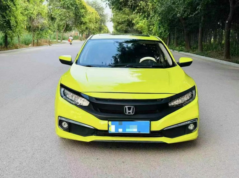 青岛19年本田思域1