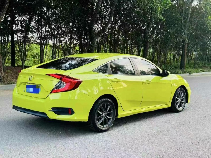 青岛19年本田思域8