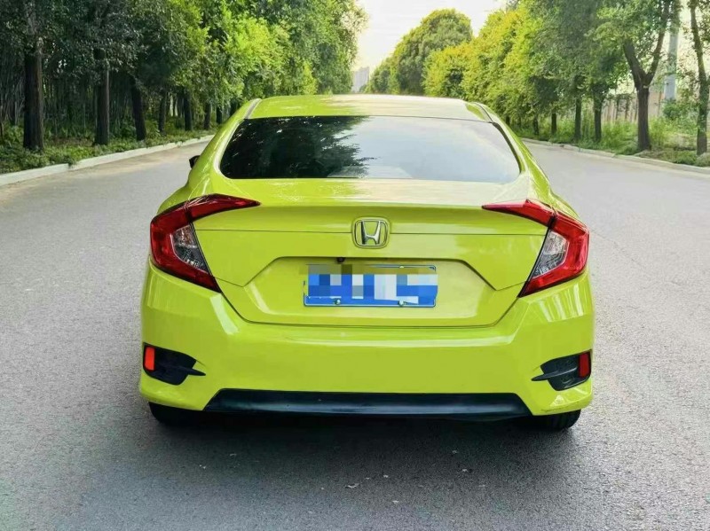 青岛19年本田思域9