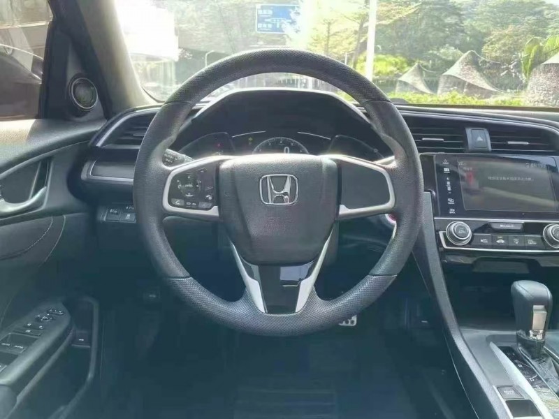 深圳21年本田思域4