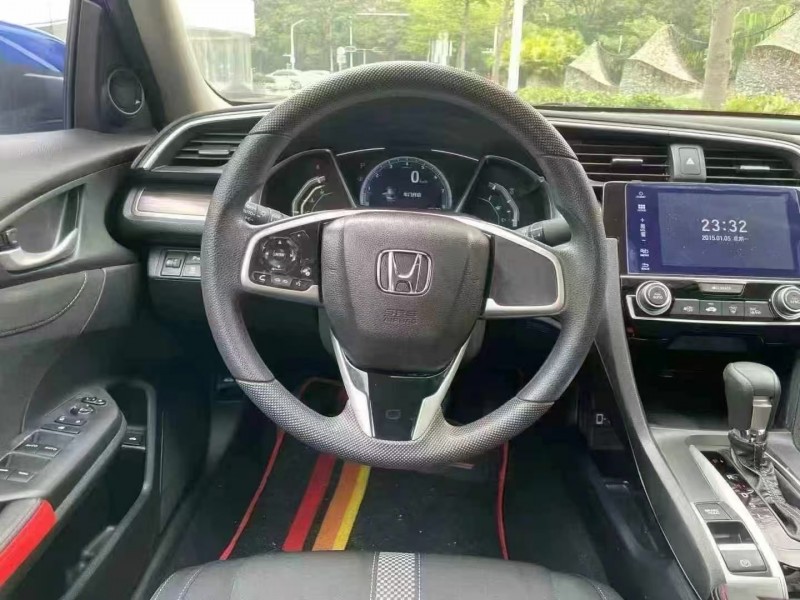 深圳21年本田思域7