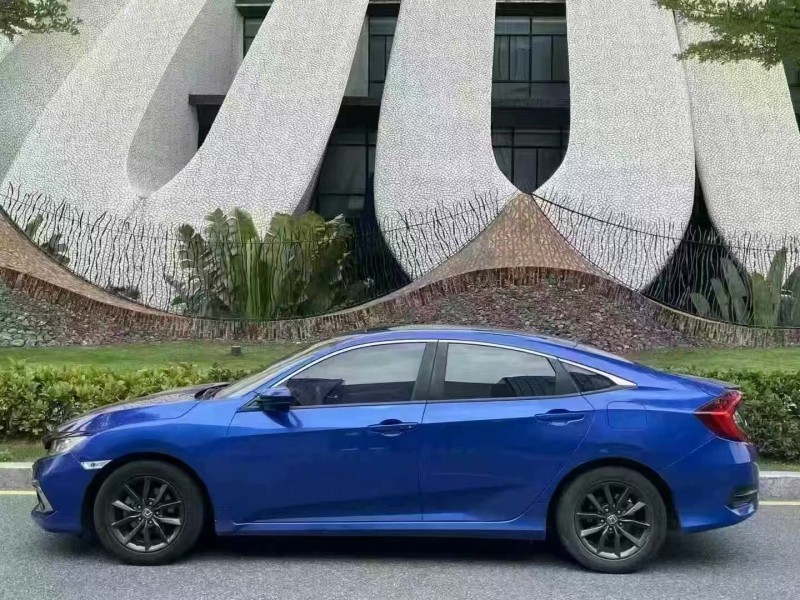 深圳21年本田思域8