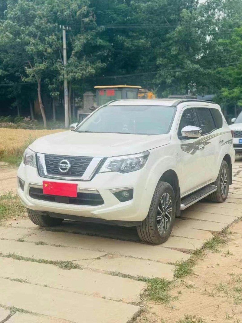 鶴壁19年日產途達3