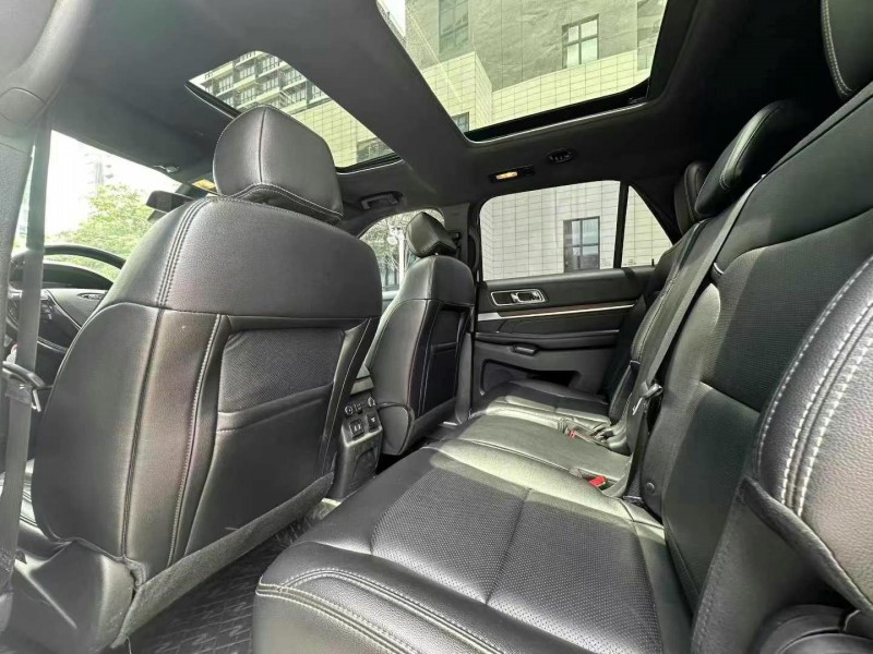 佛山17年福特探险者5