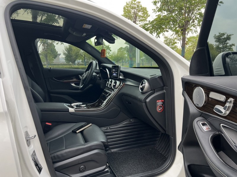 盐城19年奔驰GLC5