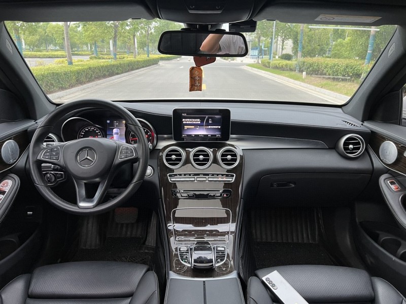 盐城19年奔驰GLC6