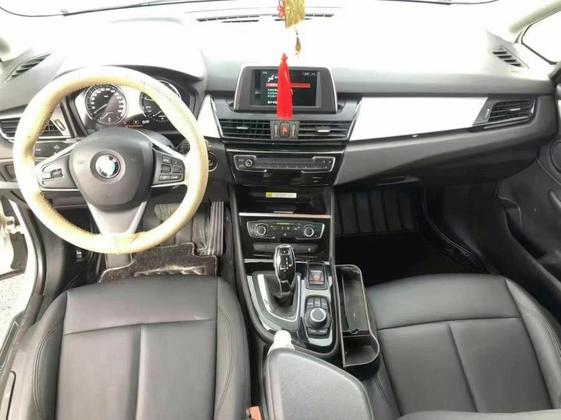 廣州19年寶馬2系3