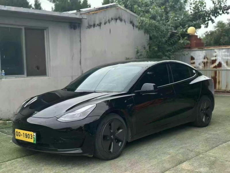 济宁23年特斯拉MODEL 33