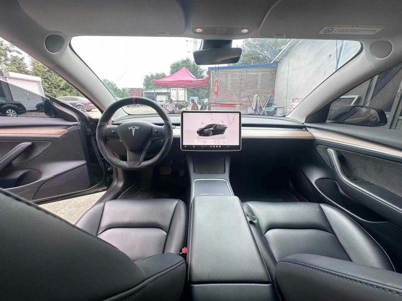 济宁23年特斯拉MODEL 34