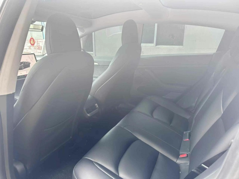 济宁23年特斯拉MODEL 36