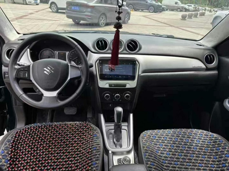 承德19年铃木雨燕4