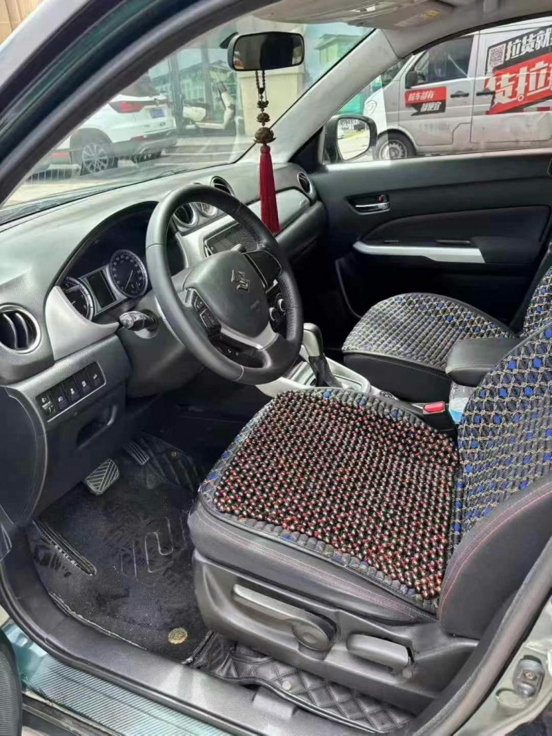 承德19年铃木雨燕5