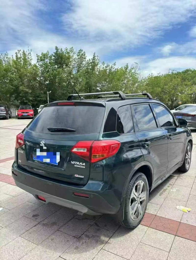 承德19年铃木雨燕8