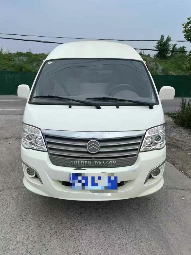 淄博21年金旅金旅考斯特1