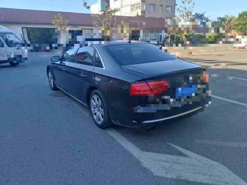 青岛13年奥迪A8L8