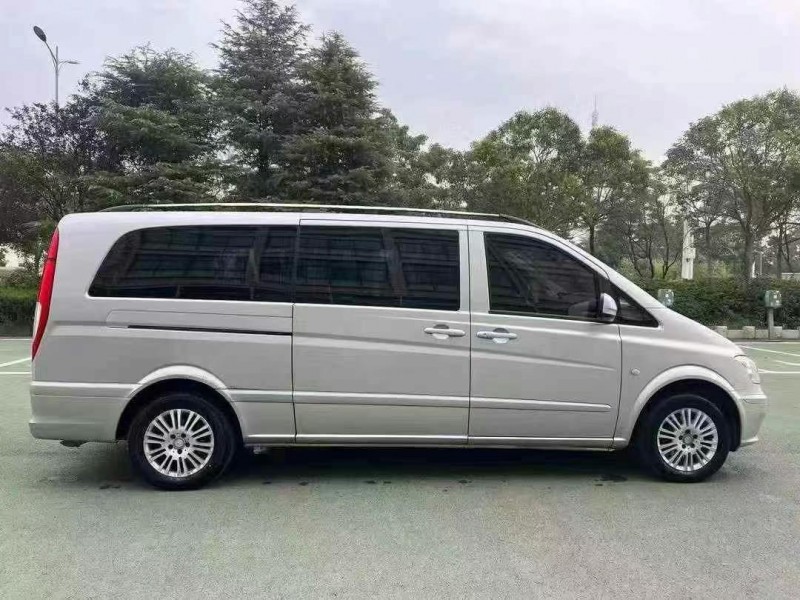 徐州14年奔驰威霆8