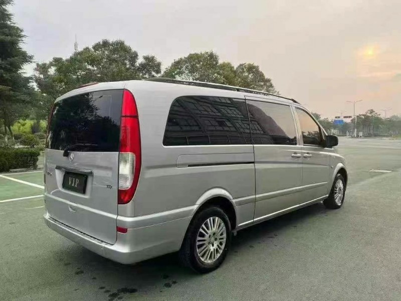 徐州14年奔驰威霆9