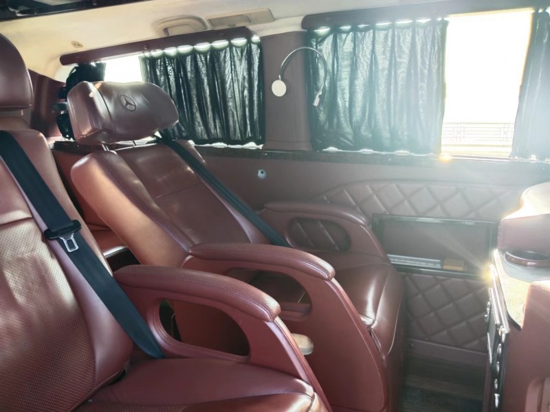 青岛13年奔驰威霆3