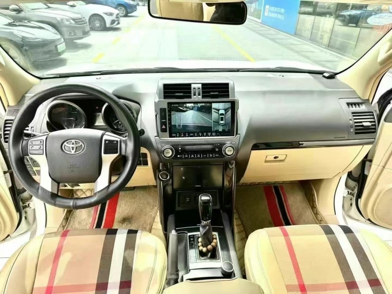 廣州15年豐田蘭德酷路澤5