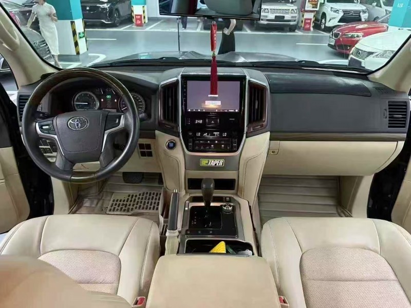 廣州16年豐田蘭德酷路澤5