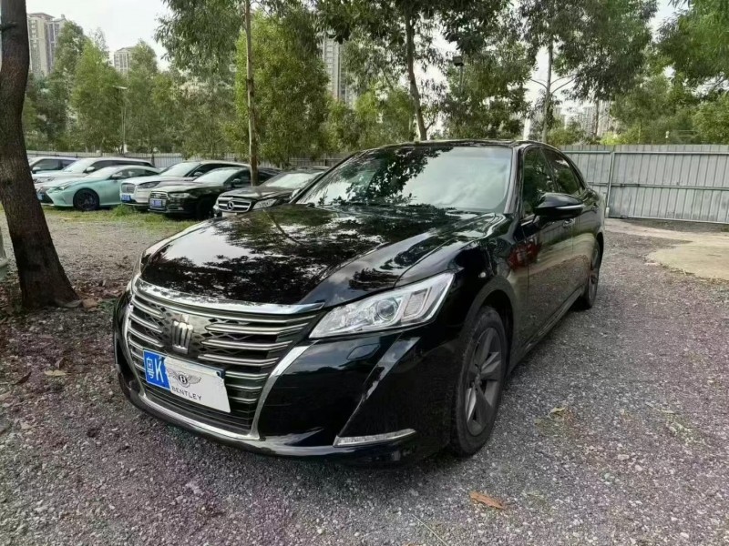 廣州17年豐田皇冠3