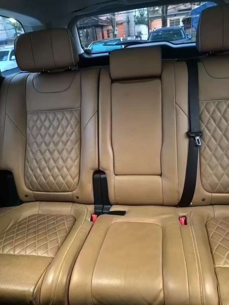 濟南20年紅旗HS79