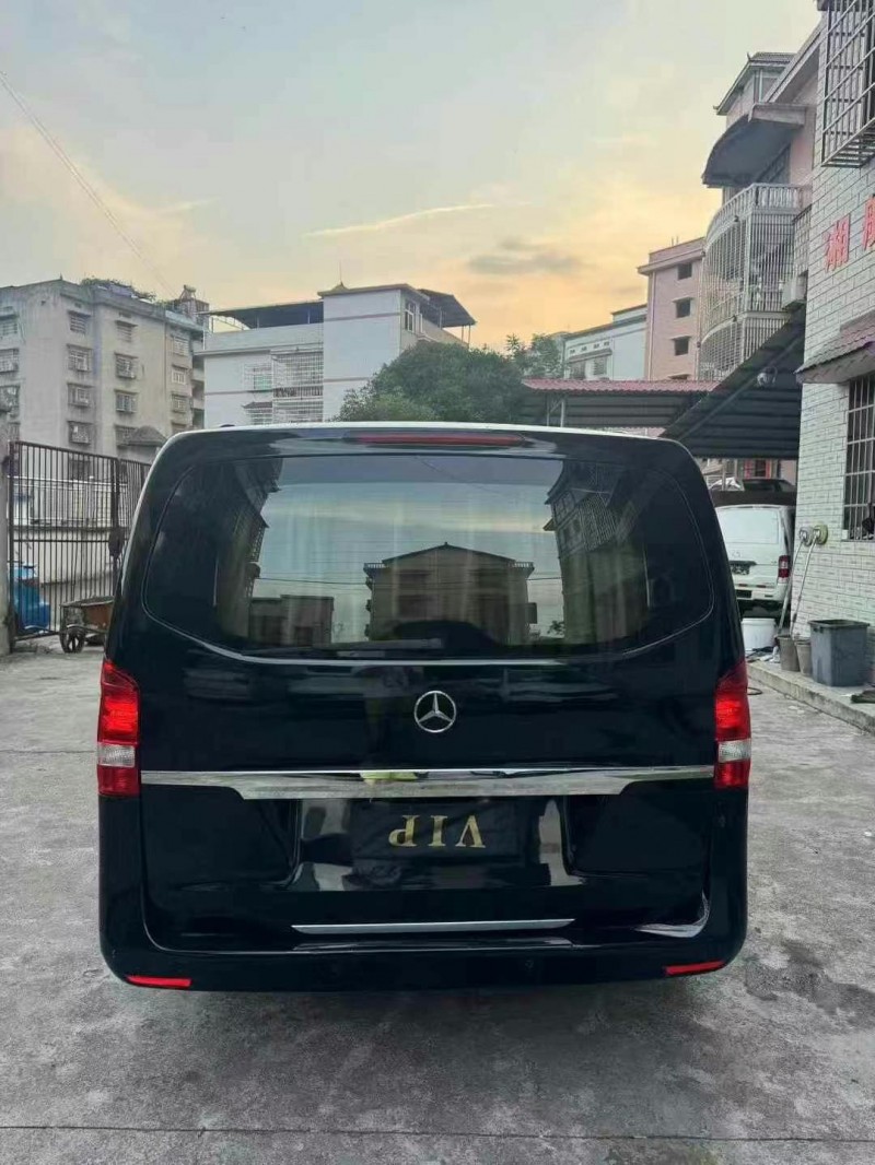 邵阳20年奔驰威霆9