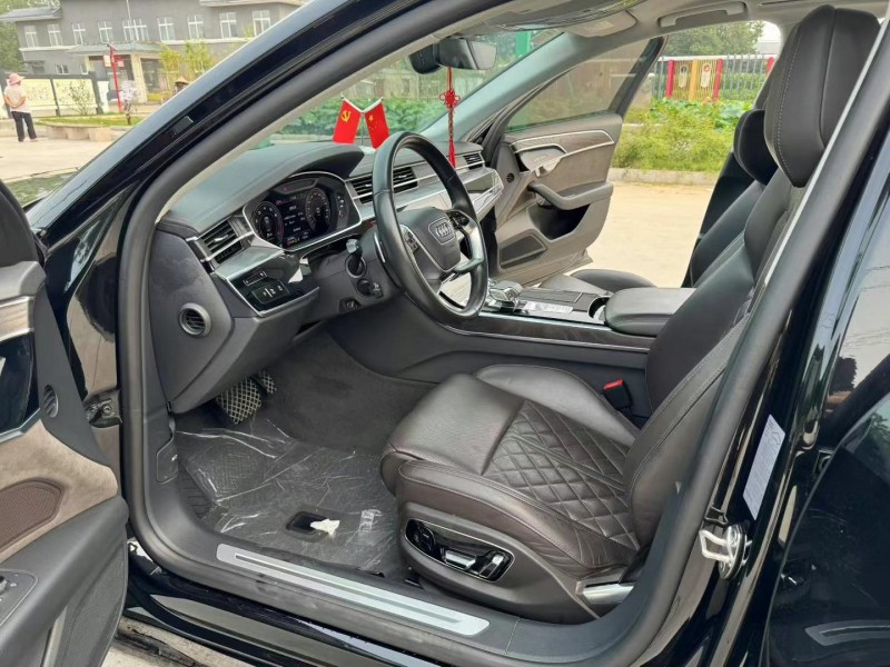 徐州21年奥迪A8L3