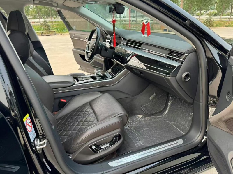 徐州21年奥迪A8L5