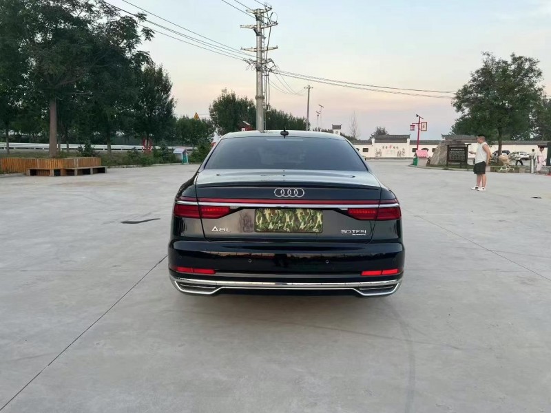 徐州21年奥迪A8L8