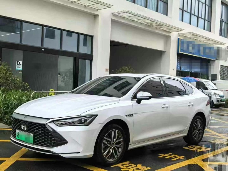 深圳22年比亚迪秦3