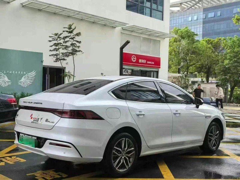 深圳22年比亚迪秦6