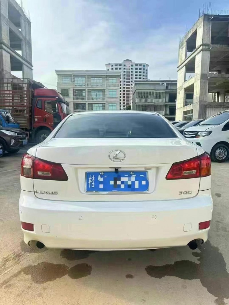 南宁07年雷克萨斯IS9
