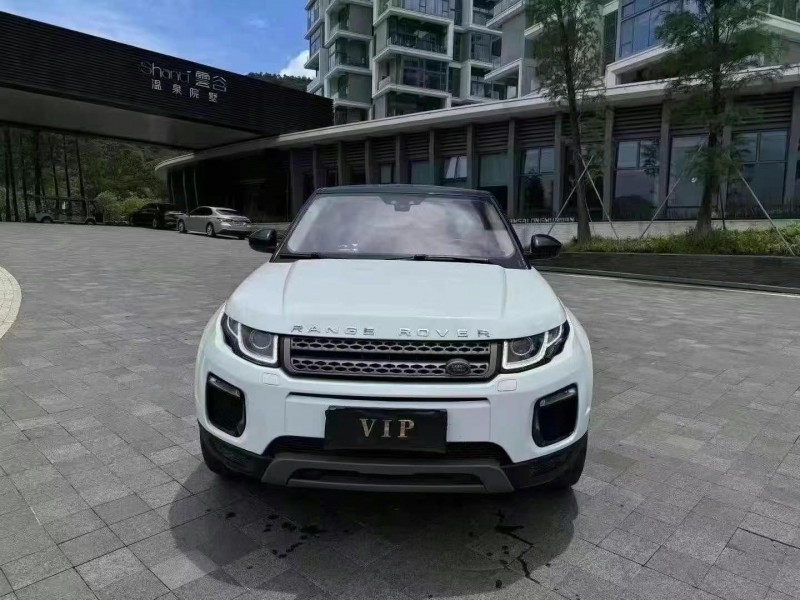 深圳18年路虎極光1